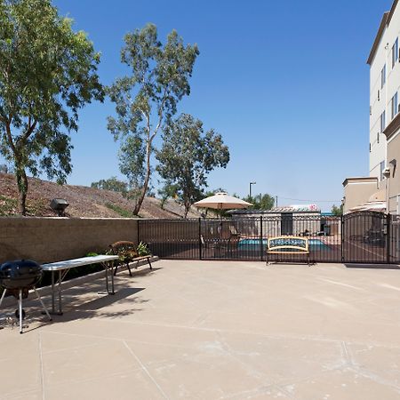 Holiday Inn Express & Suites Bakersfield Central By Ihg Værelse billede