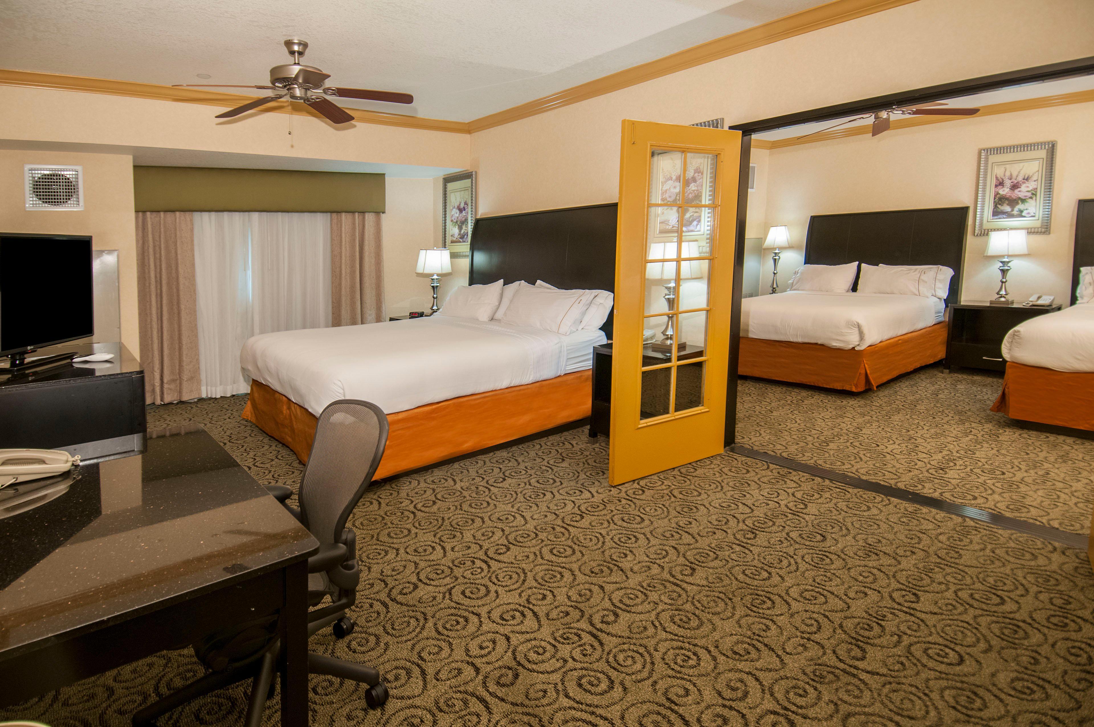 Holiday Inn Express & Suites Bakersfield Central By Ihg Eksteriør billede