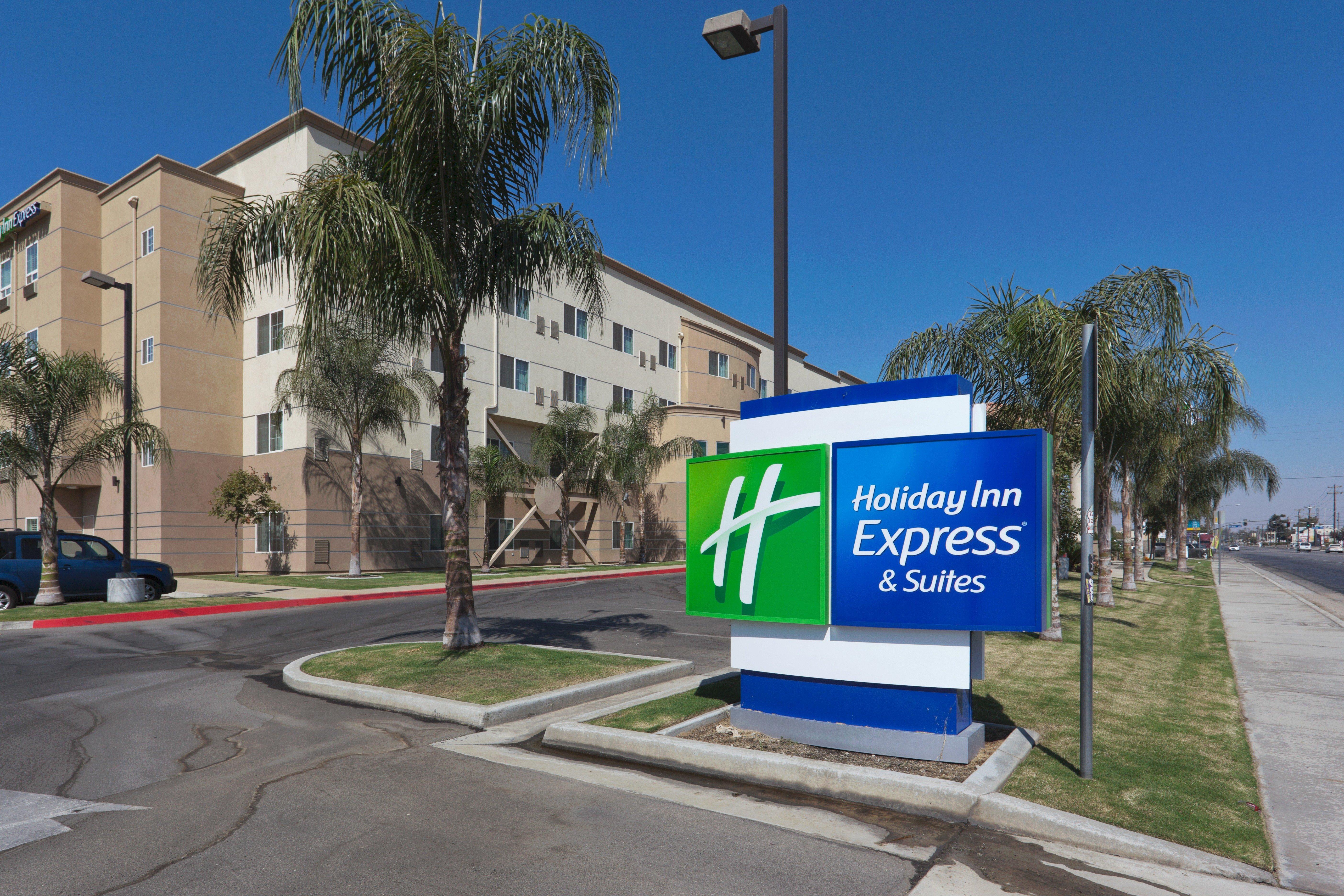 Holiday Inn Express & Suites Bakersfield Central By Ihg Eksteriør billede