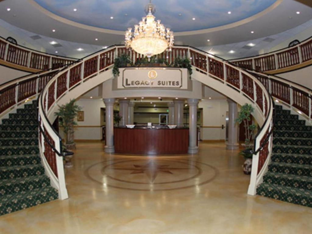 Holiday Inn Express & Suites Bakersfield Central By Ihg Eksteriør billede