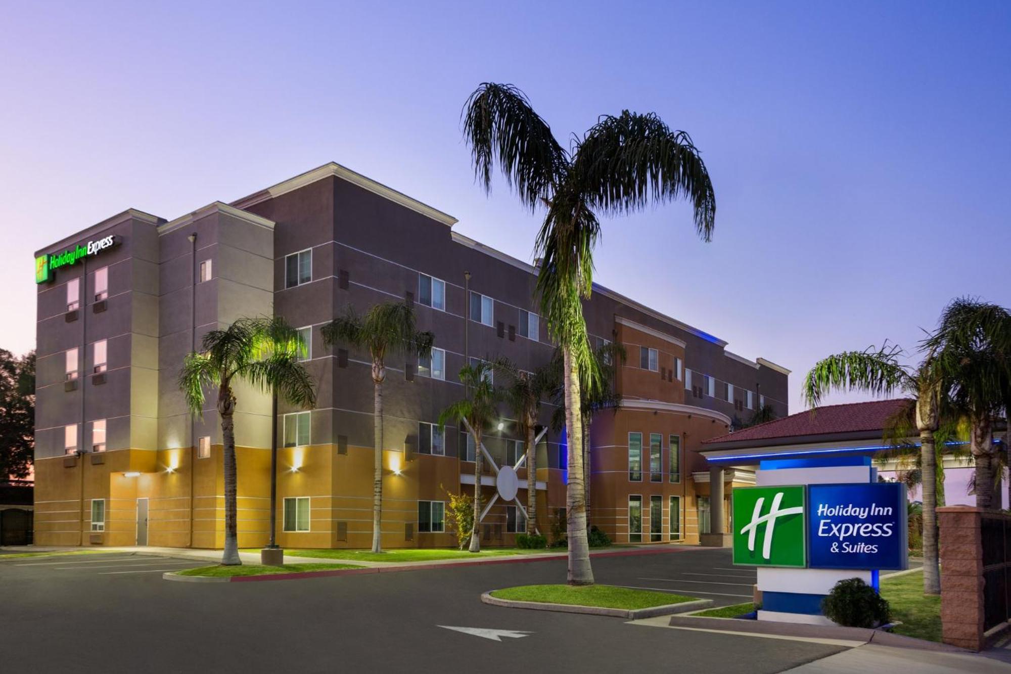 Holiday Inn Express & Suites Bakersfield Central By Ihg Eksteriør billede