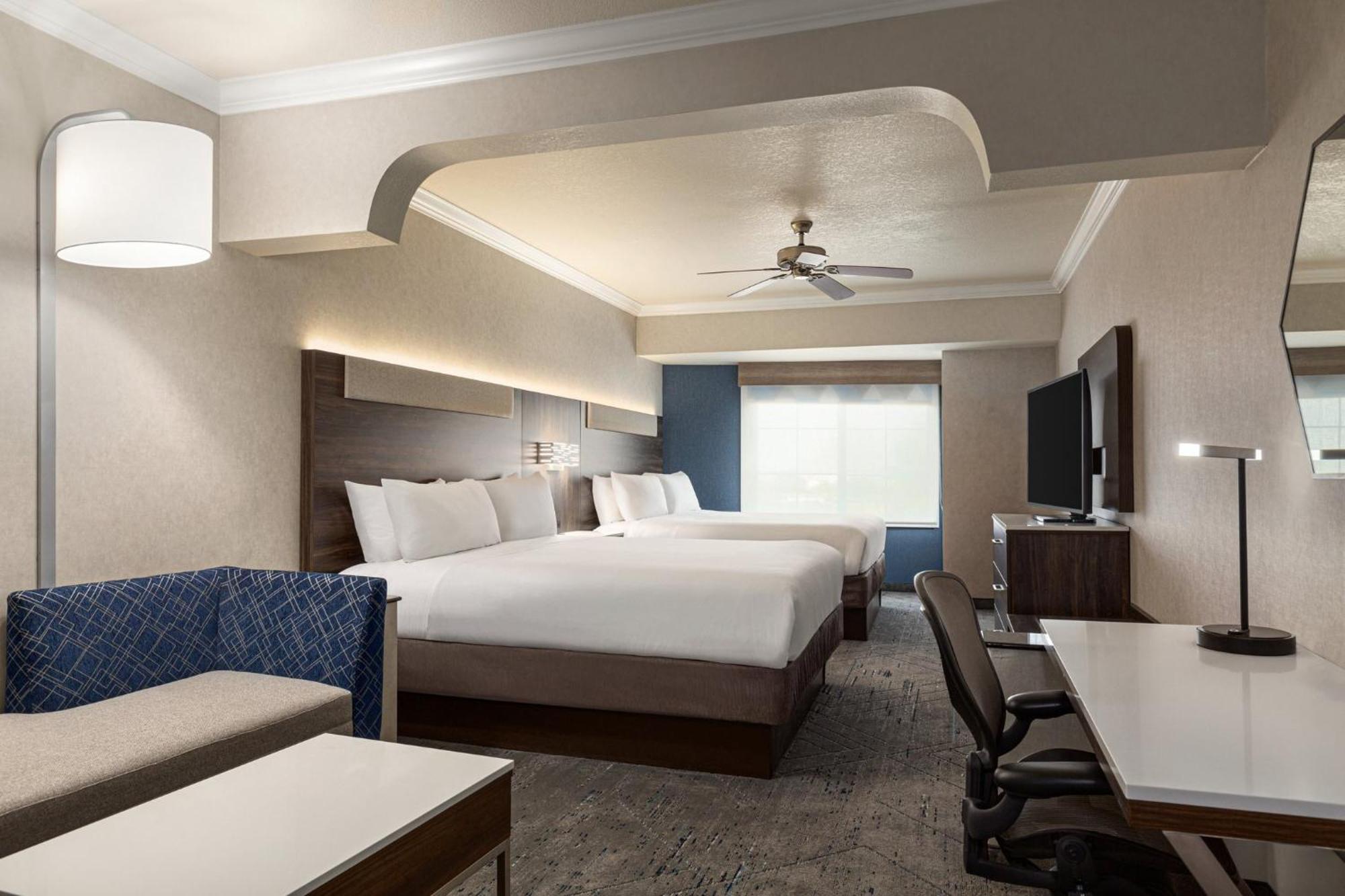 Holiday Inn Express & Suites Bakersfield Central By Ihg Eksteriør billede