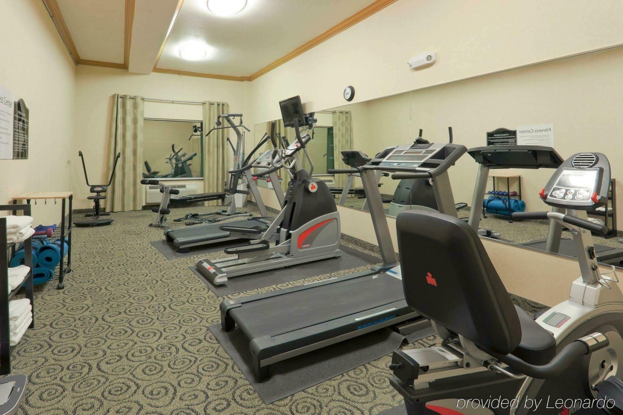 Holiday Inn Express & Suites Bakersfield Central By Ihg Faciliteter billede